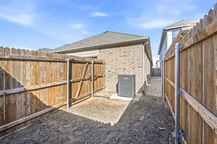 4705 Sunny Pathway, Haltom City, TX 76117 - Photo 29