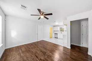 229 W Millett Dr, Dallas, TX 75232 - Photo 3