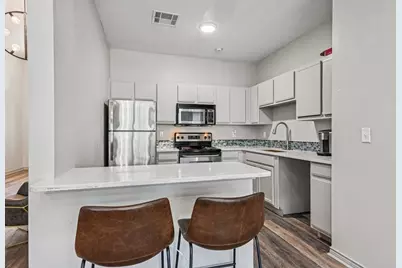 700 Timber Oaks Lane, Grand Prairie, TX 75051 - Photo 9