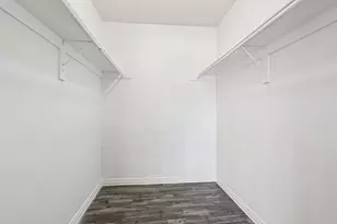 700 Timber Oaks Ln, Grand Prairie, TX 75051 - Photo 3