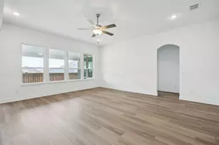 545 Carriage Hl Rd, Midlothian, TX 76065 - Photo 3