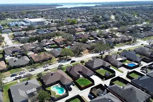2229 Country Valley Rd, Garland, TX 75041 - Photo 33