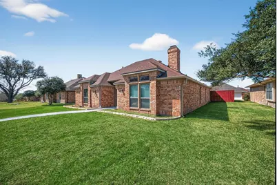 2229 Country Valley Road, Garland, TX 75041 - Photo 3