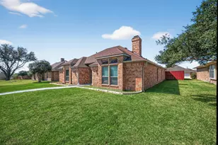 2229 Country Valley Rd, Garland, TX 75041 - Photo 3