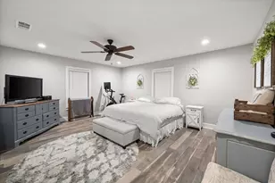516 E Ross St, Waxahachie, TX 75165 - Photo 17