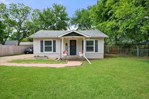 516 E Ross St, Waxahachie, TX 75165 - Photo 3