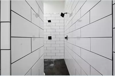 817 Bloomfield Road, Valley View, TX 76272 - Photo 17