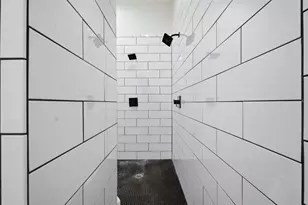 817 Bloomfield Rd, Valley View, TX 76272 - Photo 17