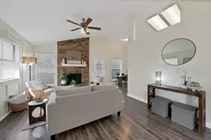 5604 Congressional Dr, Arlington, TX 76018 - Photo 5