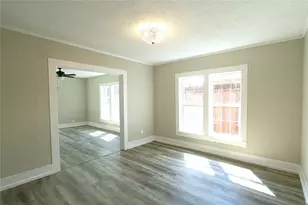 304 E Waco St, Ennis, TX 75119 - Photo 9