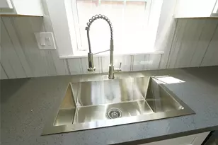 304 E Waco St, Ennis, TX 75119 - Photo 13