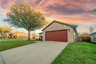 13017 Fencerow Rd, Fort Worth, TX 76244 - Photo 3