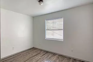 916 Isbell Rd, Fort Worth, TX 76114 - Photo 7