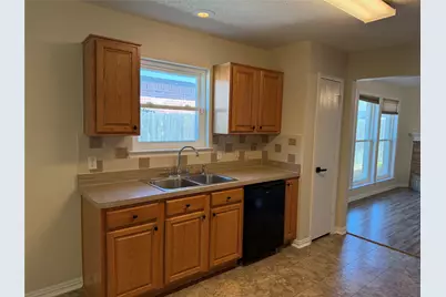 6436 Stonewater Bend Trail, Fort Worth, TX 76179 - Photo 5