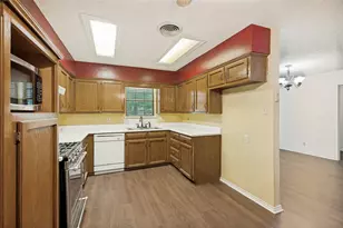 508 S Pedigo St, Pilot Point, TX 76258 - Photo 9