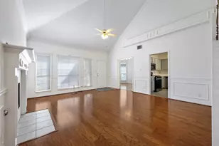 1716 Creekway Dr, Lewisville, TX 75067 - Photo 3