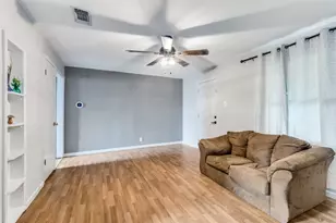 220 N Jarvis Ln, Azle, TX 76020 - Photo 3