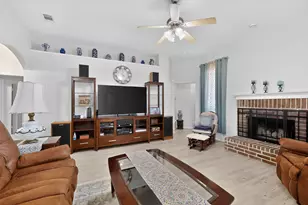 108 Dublin Cir, Waxahachie, TX 75165 - Photo 3