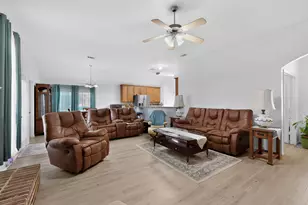 108 Dublin Cir, Waxahachie, TX 75165 - Photo 5