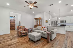 949 Avagail Ave, Springtown, TX 76082 - Photo 9