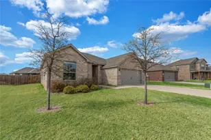 1172 Beaverwood Ln, Crowley, TX 76036 - Photo 3
