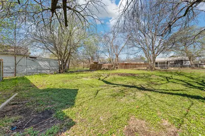 700 Poindexter Avenue, Cleburne, TX 76033 - Photo 23