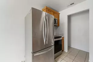 700 Poindexter Ave, Cleburne, TX 76033 - Photo 9