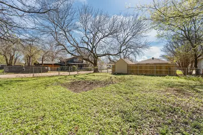 700 Poindexter Avenue, Cleburne, TX 76033 - Photo 21