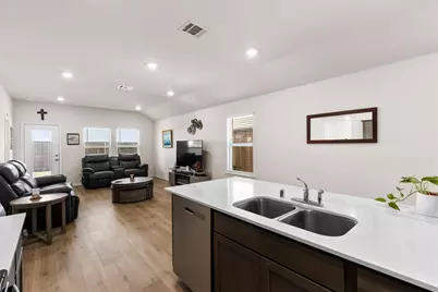 1904 Bailer Way, Royse City, TX 75189 - Photo 11