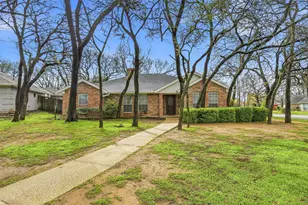2004 Glen Creek Ct, Arlington, TX 76015 - Photo 1
