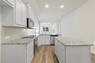 1000 Mason St, Aubrey, TX 76227 - Photo 7