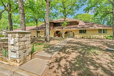 116 Nottingham Circle, Bridgeport, TX 76426 - Photo 1