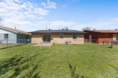 1821 Armstead Avenue, Grand Prairie, TX 75051 - Photo 13