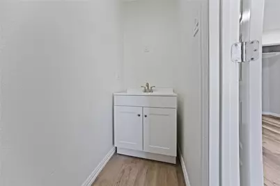 1821 Armstead Avenue, Grand Prairie, TX 75051 - Photo 11