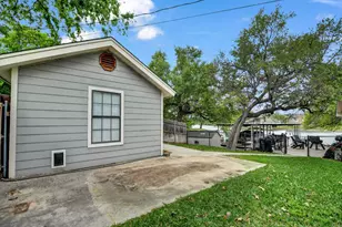 608 Casas Del Norte Ct Ct, Granbury, TX 76049 - Photo 11