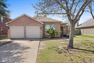 107 Bowie St, Forney, TX 75126 - Photo 3