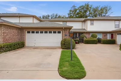 79 One Main Place, Benbrook, TX 76126 - Photo 3