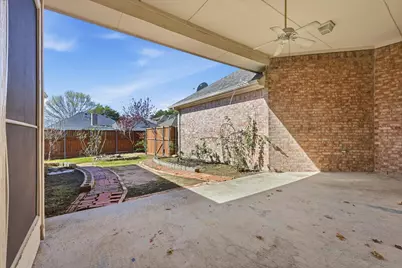 1052 E Seminole Trail, Carrollton, TX 75007 - Photo 29