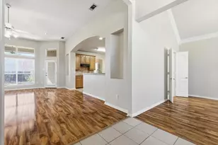 1052 E Seminole Trail, Carrollton, TX 75007 - Photo 3