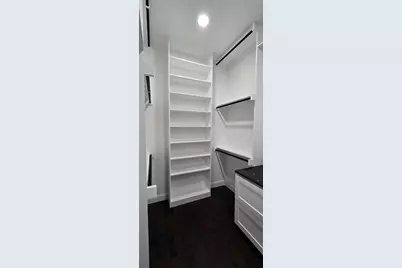 210 Knob Hill Drive, Granbury, TX 76048 - Photo 15