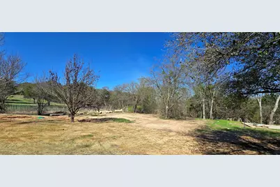 210 Knob Hill Drive, Granbury, TX 76048 - Photo 29