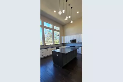 210 Knob Hill Drive, Granbury, TX 76048 - Photo 7