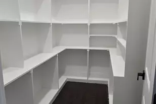 210 Knob Hill Dr, Granbury, TX 76048 - Photo 9