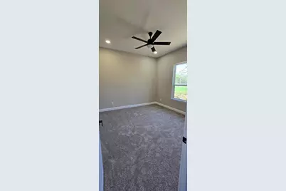 210 Knob Hill Drive, Granbury, TX 76048 - Photo 21