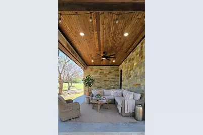 210 Knob Hill Drive, Granbury, TX 76048 - Photo 25