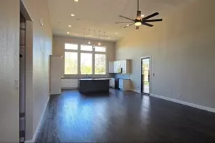 210 Knob Hill Dr, Granbury, TX 76048 - Photo 3