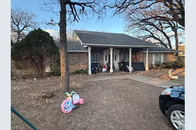 2301 Turner Way, Arlington, TX 76001 - Photo 1