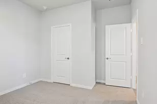 404 Castle Rd, Sherman, TX 75092 - Photo 31