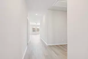 404 Castle Rd, Sherman, TX 75092 - Photo 9