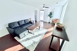 727 W Day St, Denison, TX 75020 - Photo 1